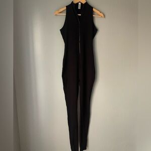 ⭐️**3 for $10** NEW Women Silhouette Zip Front Jumpsuit Black Size Large